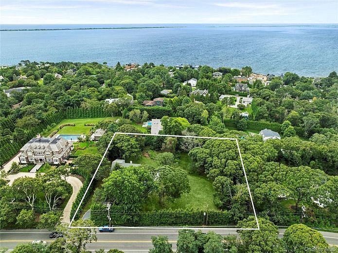 422 Montauk Highway