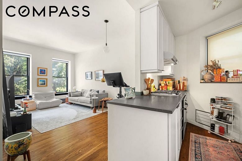 422 West 20th Street #2B