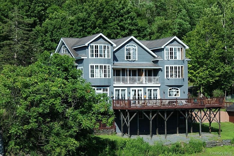 4223 NY State Route 97