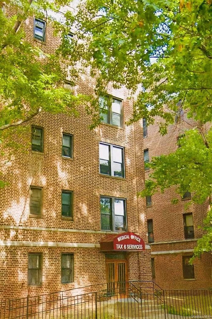 4233 Kissena Boulevard #6D