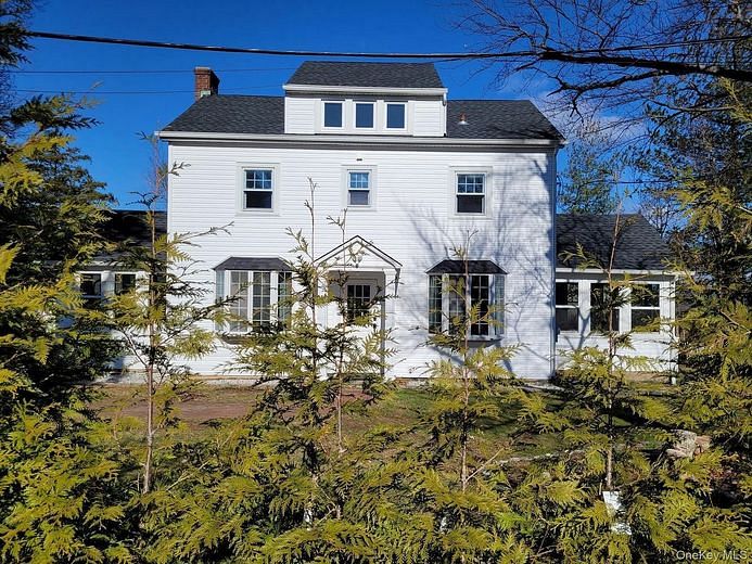 424 Centre Island Road