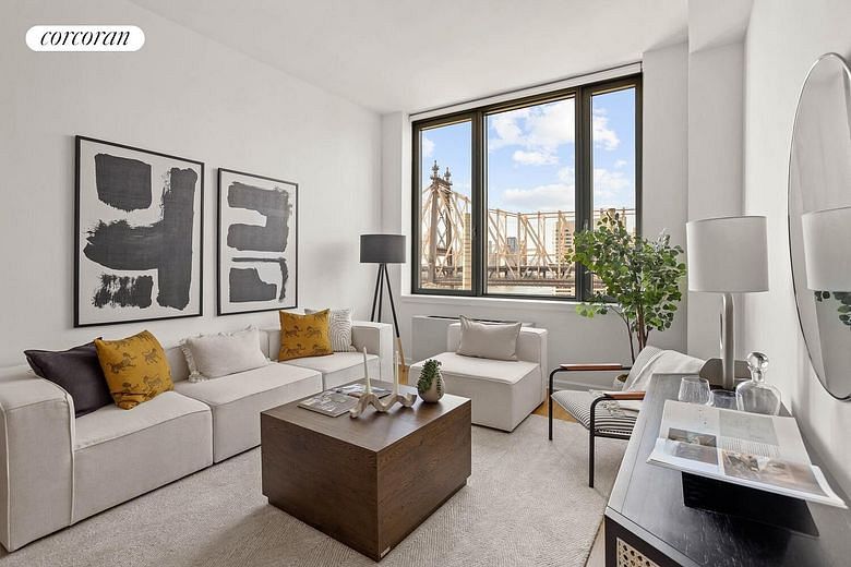 425 Main Street #PH2E