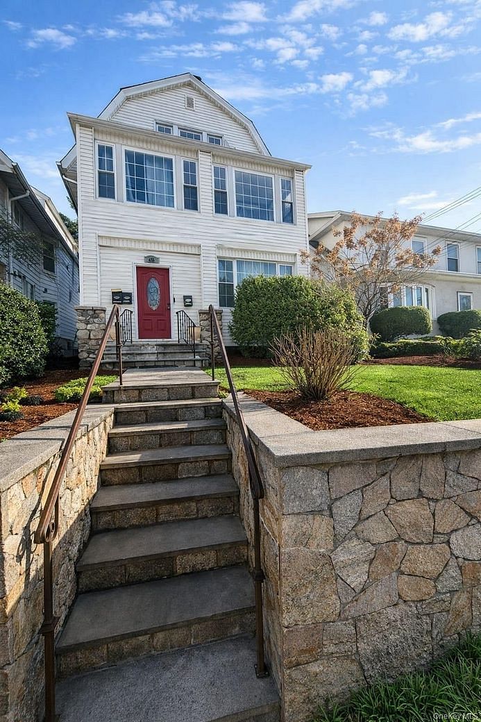 425 S Columbus Avenue