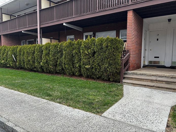 425 Tompkins Avenue #13