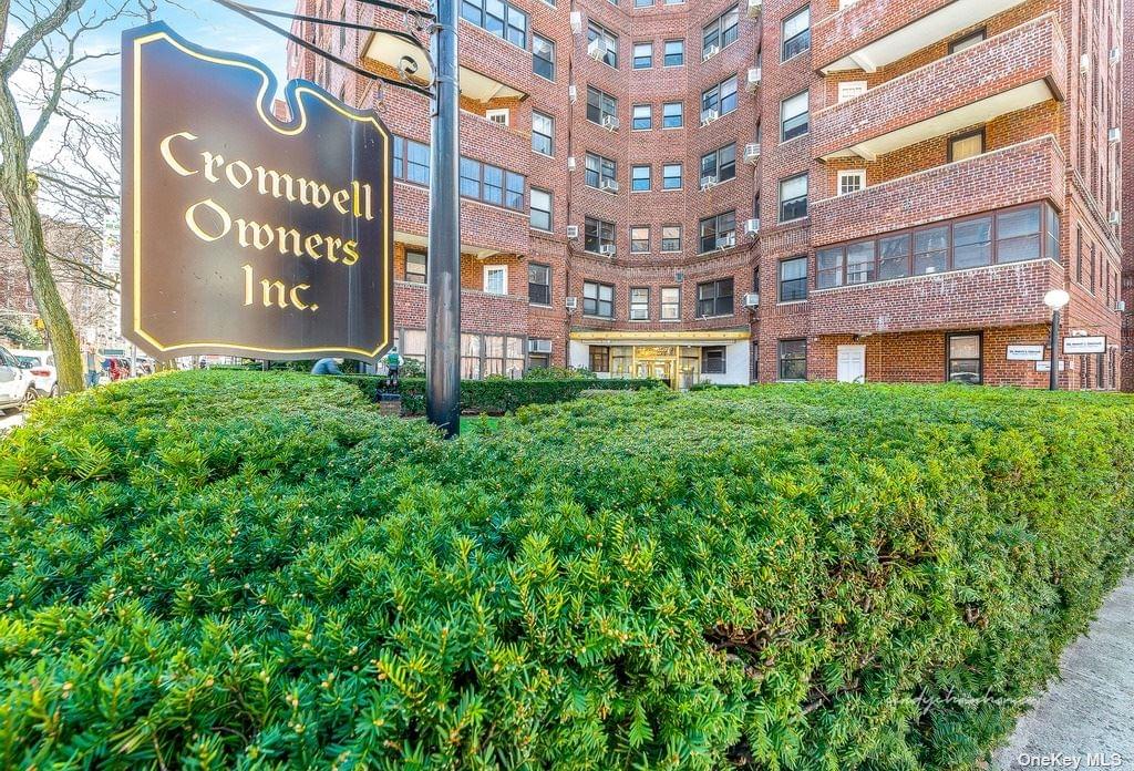 69-60 108th Street #415 in Queens, Forest Hills, NY 11375