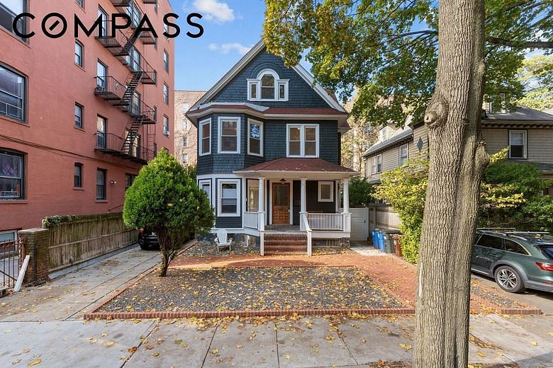 428 East 18th Street