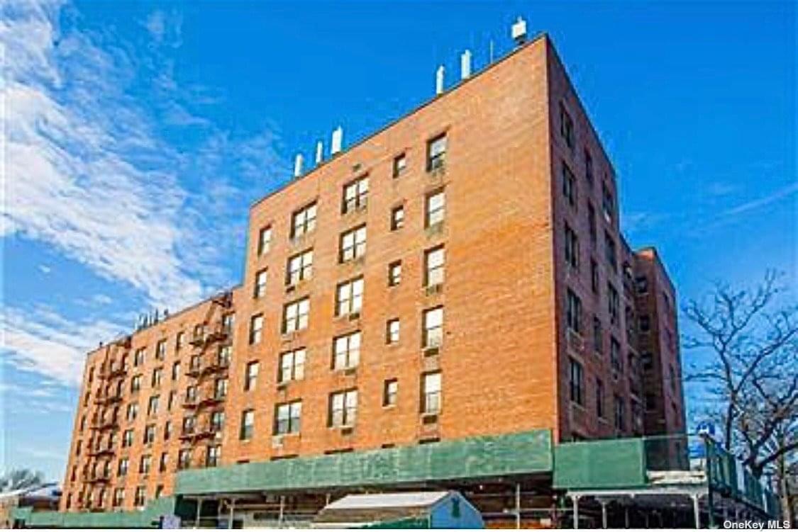 152-72 Melbourne Ave Avenue #Lf in Queens, Flushing, NY 11367
