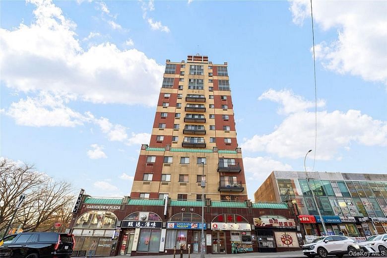 43-18 Main Street #12A