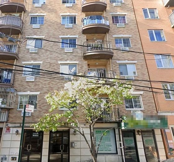43-18 Robinson Street #7C
