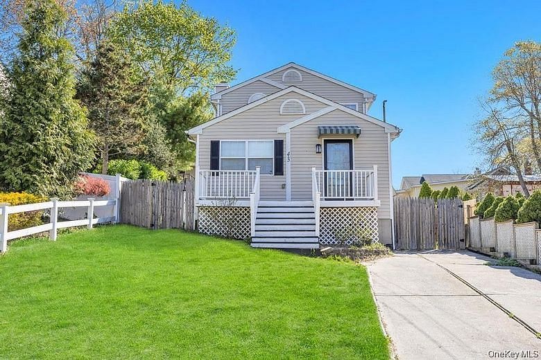 43 Comus Road