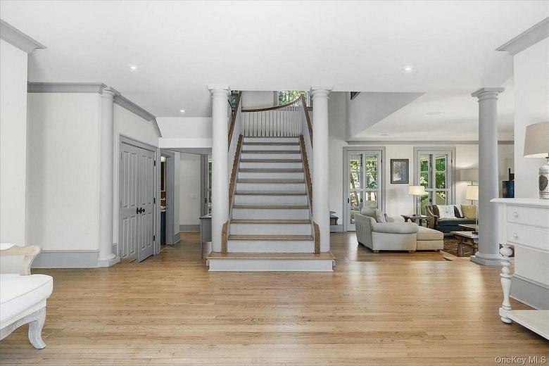 43 Gardiners Bay Drive