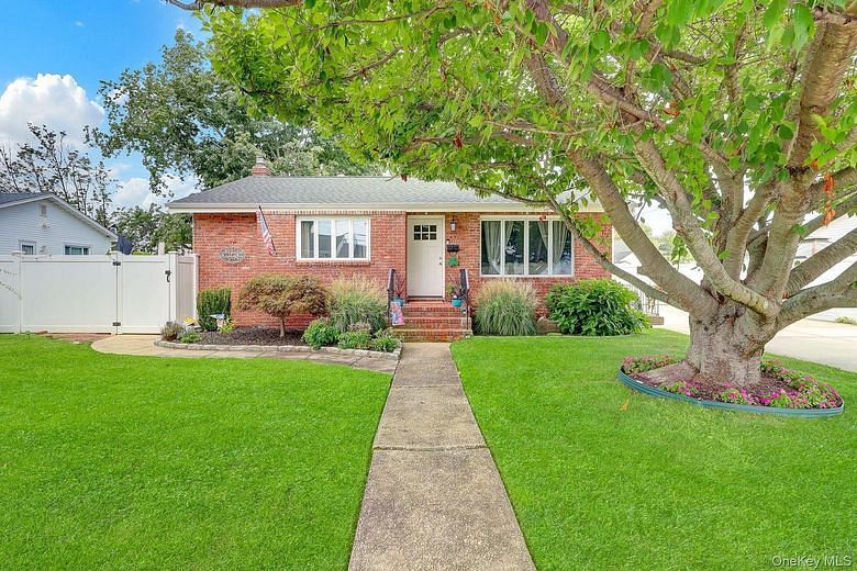 43 Manhattan Avenue
