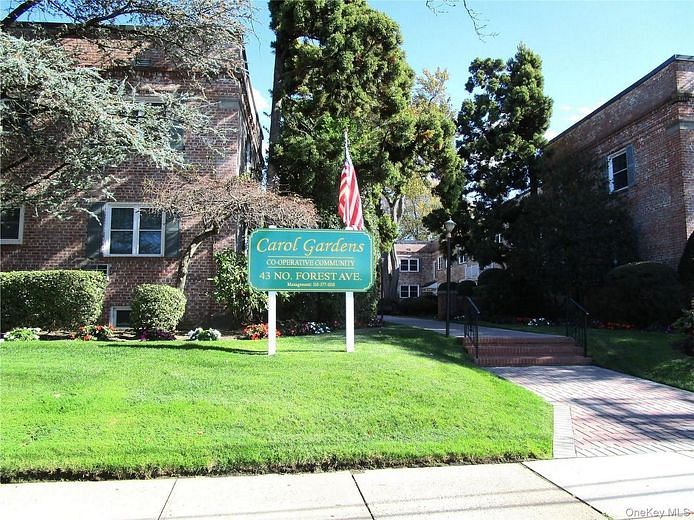 43 N Forest Avenue #C-23