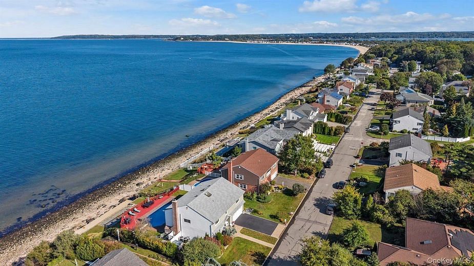 43 Oak Point Drive N