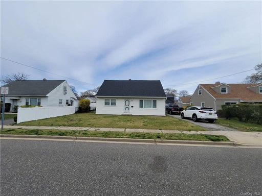 Image 1 of 1 for 43 State Street in Long Island, Valley Stream, NY, 11580