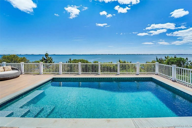 43 Tarpon Road