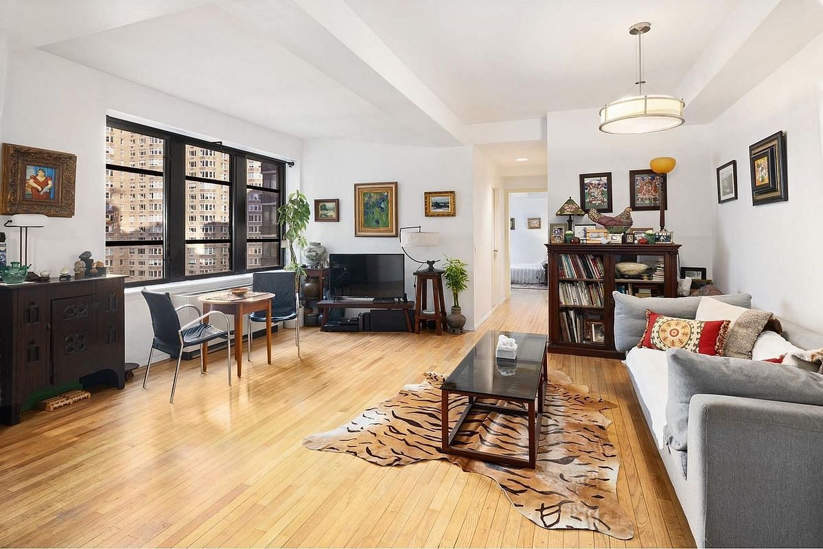 Image 1 of 7 for 43 West 61st Street #16H in Manhattan, New York, NY, 10023