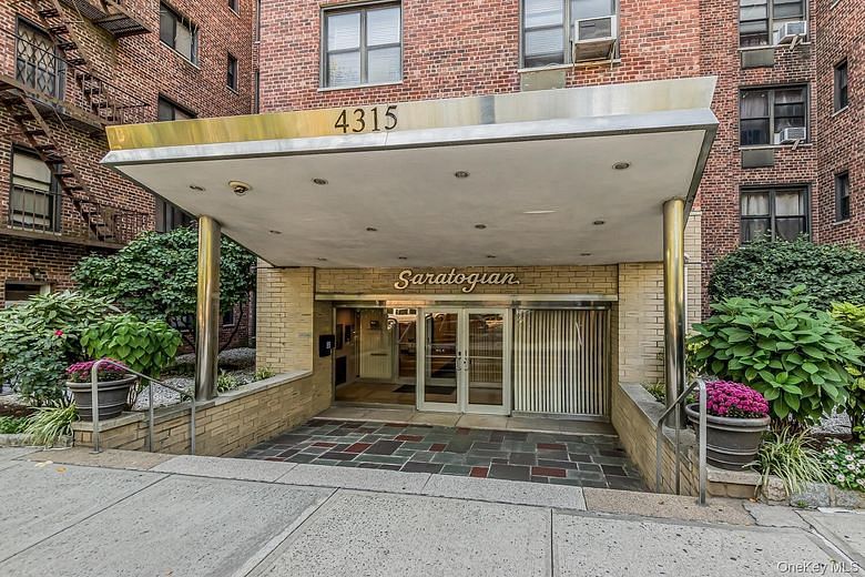 4315 Webster Avenue #1J