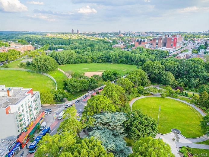 4318 Main Street #12A