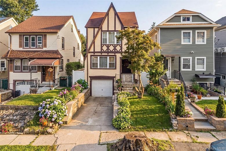 432 Bedford Avenue