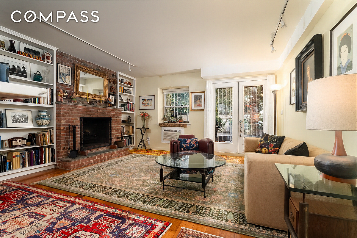 Image 1 of 14 for 432 East 85th Street #1R in Manhattan, New York, NY, 10028