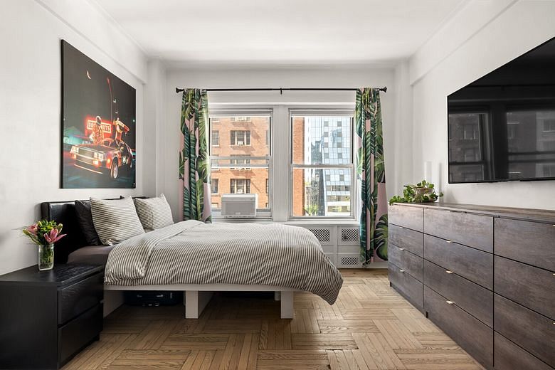 433 West 34th Street #9C
