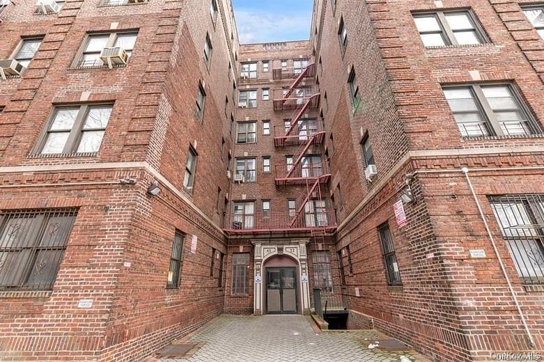 4333 48th Street #2B