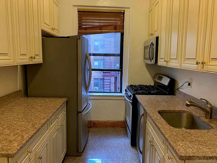 4333 48th Street #3C
