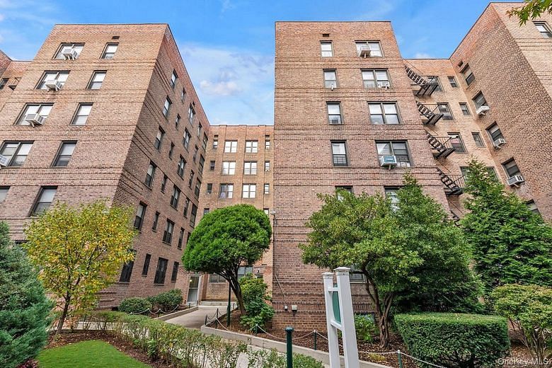 4334 Union Street #5H