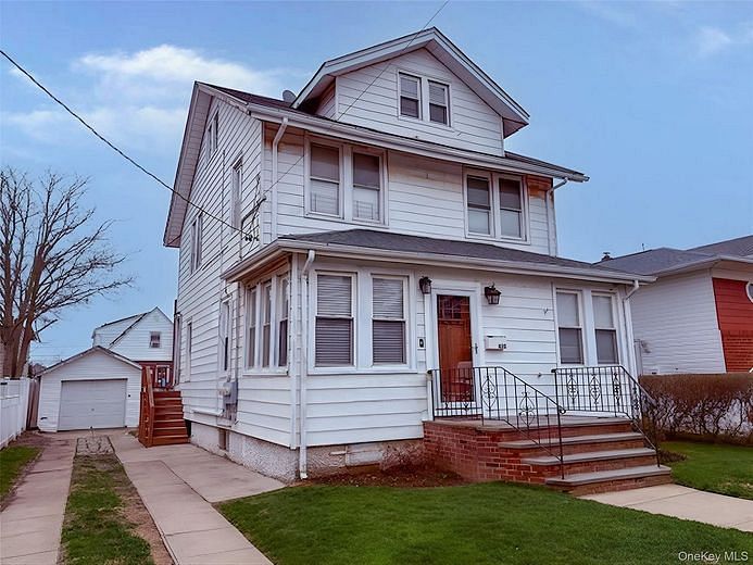 435 Beach 124 Street
