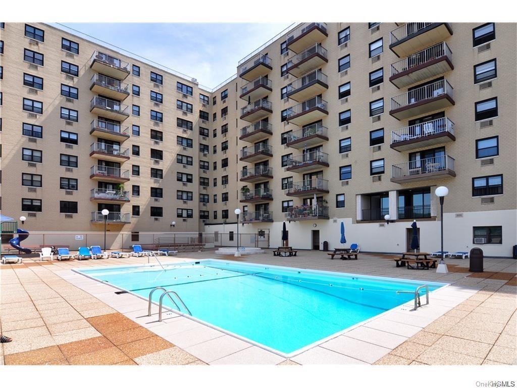 1085 Warburton Avenue #320 in Westchester, Yonkers, NY 10701