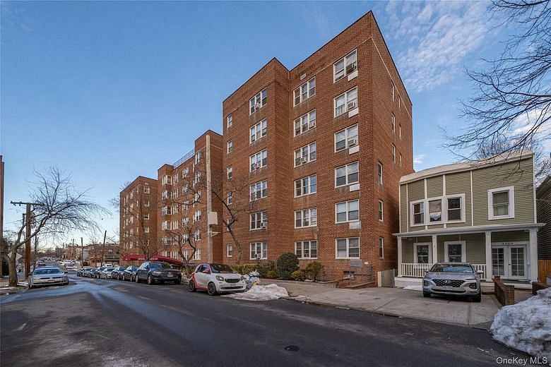 4380 Vireo Avenue #1F