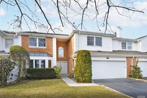 Image 1 of 19 for 41 Hamlet Dr in Long Island, Commack, NY, 11725