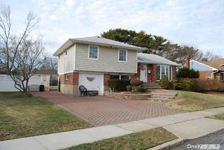 Image 1 of 3 for 7 Lee Drive in Long Island, Farmingdale, NY, 11735