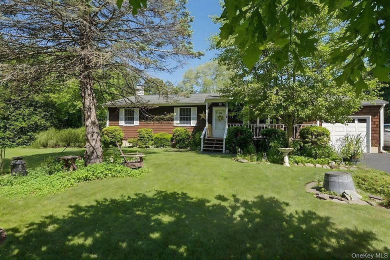 44 Aliperti Road