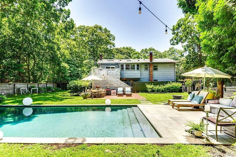 44 Cedar Ridge Drive