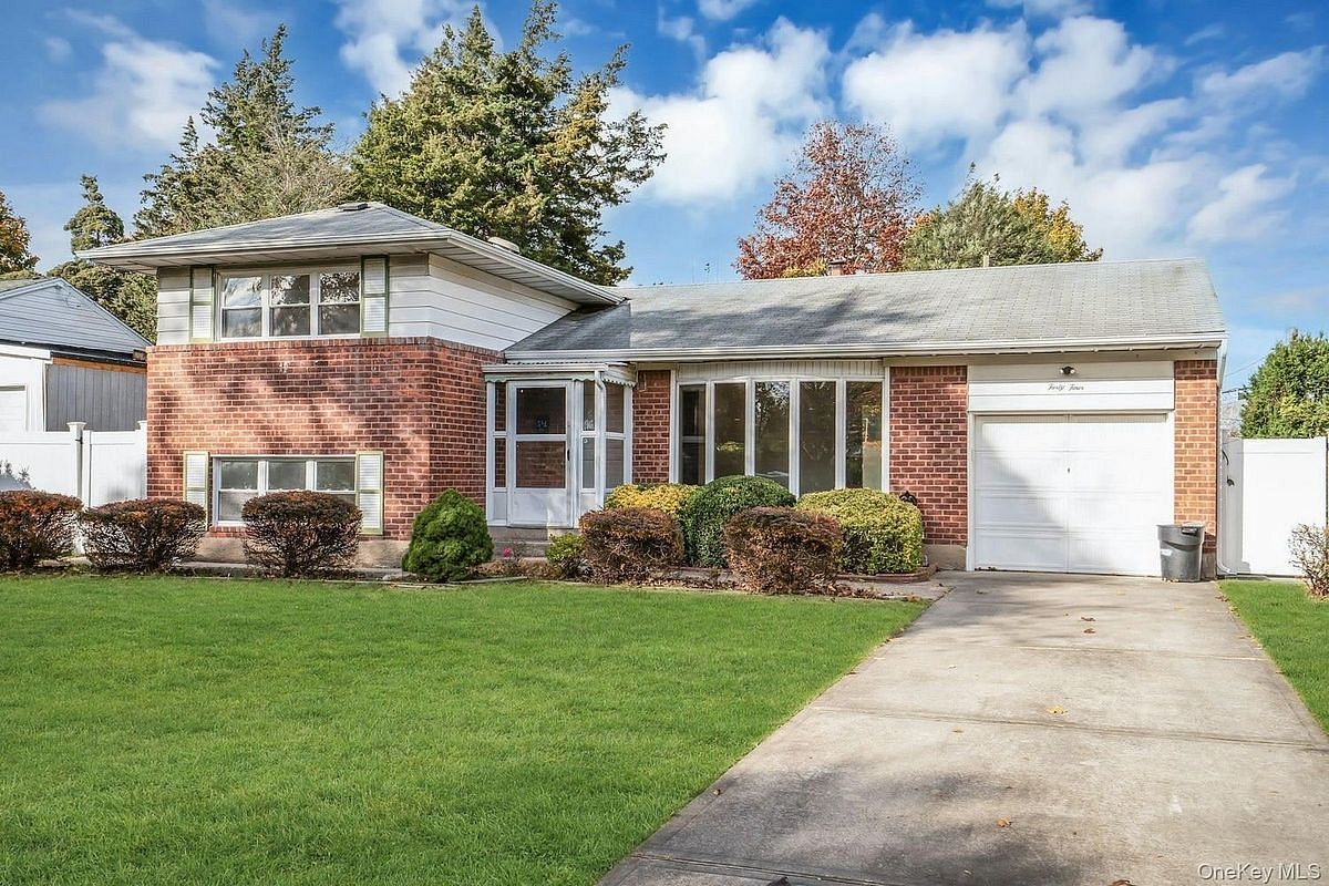 Image 1 of 35 for 44 Delaware Avenue in Long Island, Commack, NY, 11725