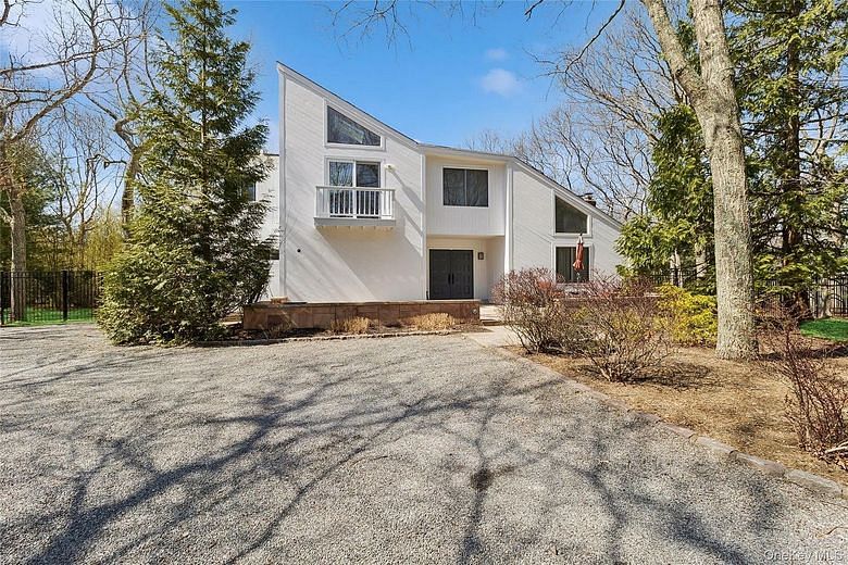 44 Diane Drive