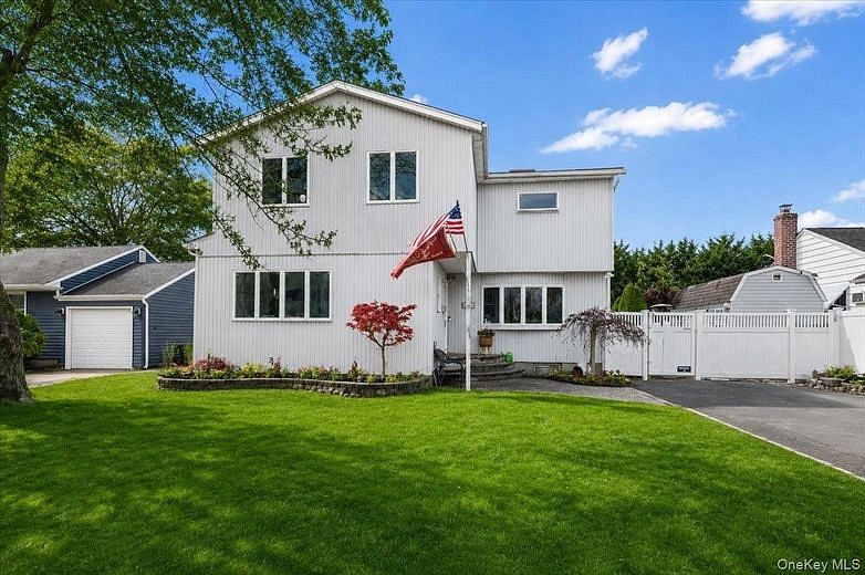 44 E End Avenue