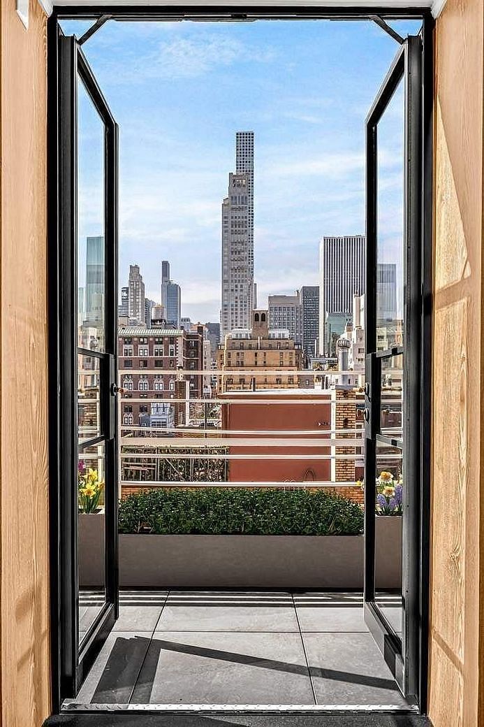 44 East 67th Street #11D