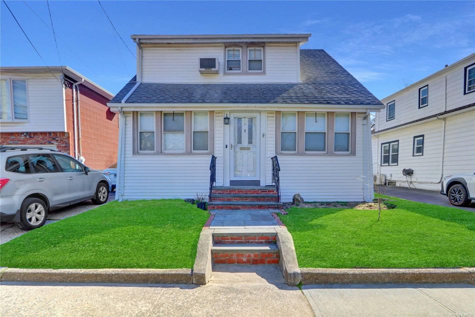 Image 1 of 22 for 44 Grand Avenue in Long Island, Lynbrook, NY, 11563