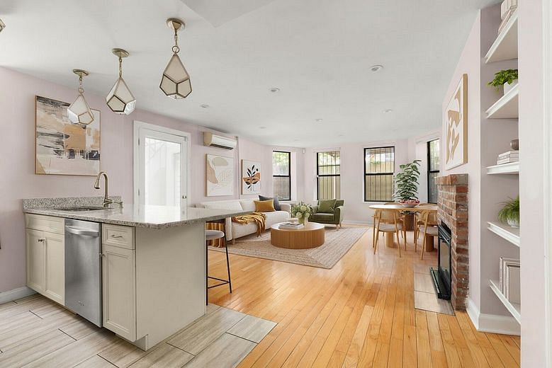 44 Remsen Street #1/2