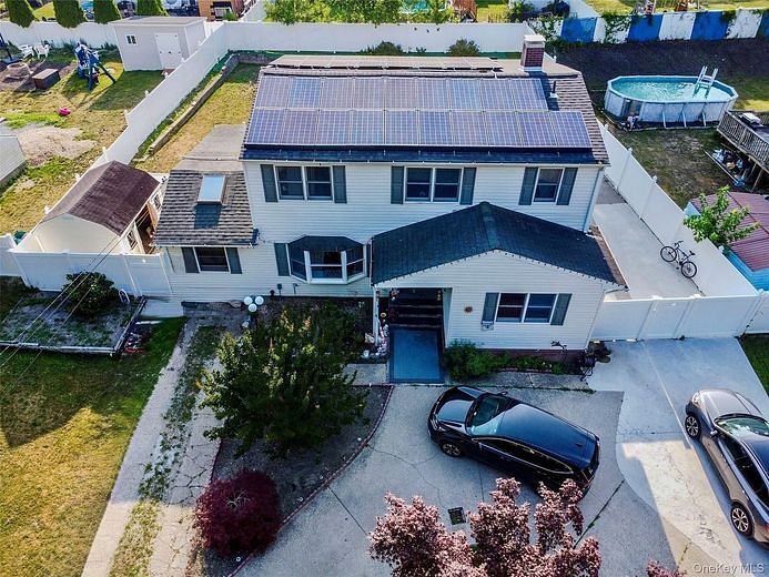 44 S Howell Avenue