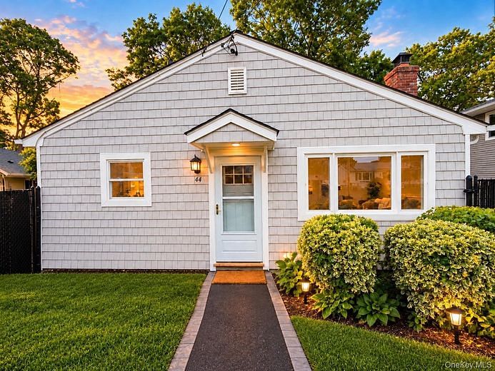 44 Sherwood Drive