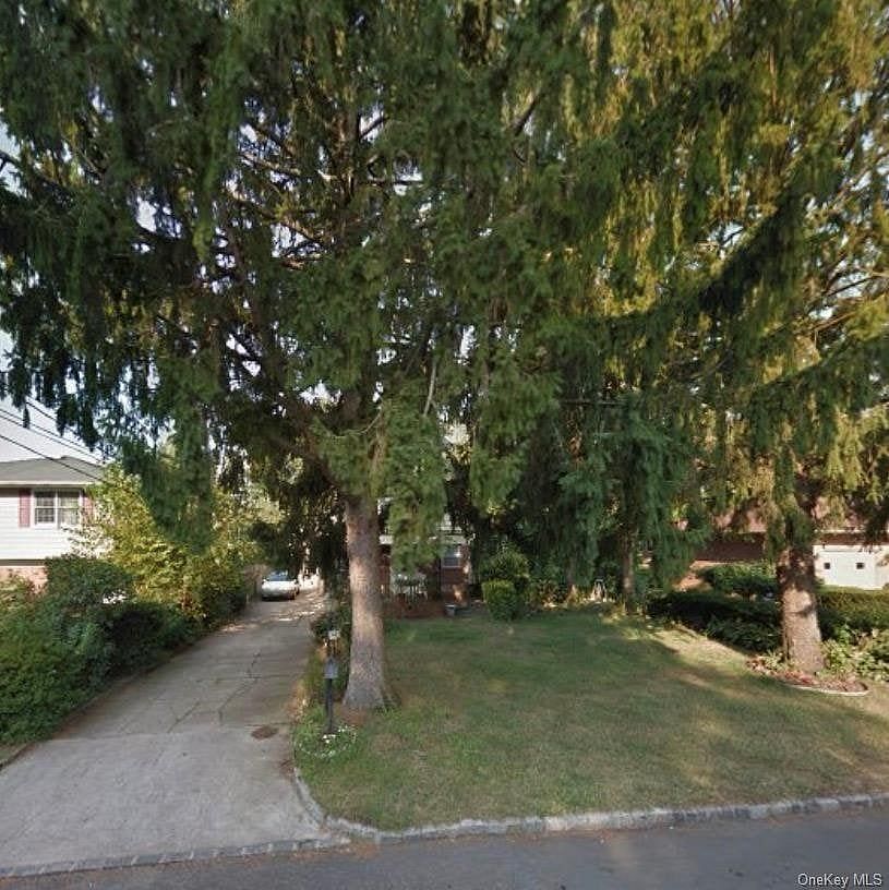 44 Westwood Avenue