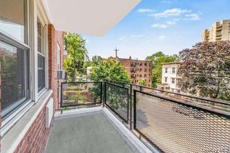 Image 1 of 15 for 440 Warburton Avenue #2E in Westchester, Yonkers, NY, 10701