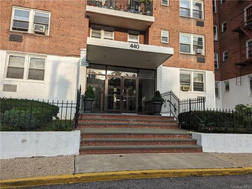 Image 1 of 11 for 440 Warburton Avenue #5A in Westchester, Yonkers, NY, 10701