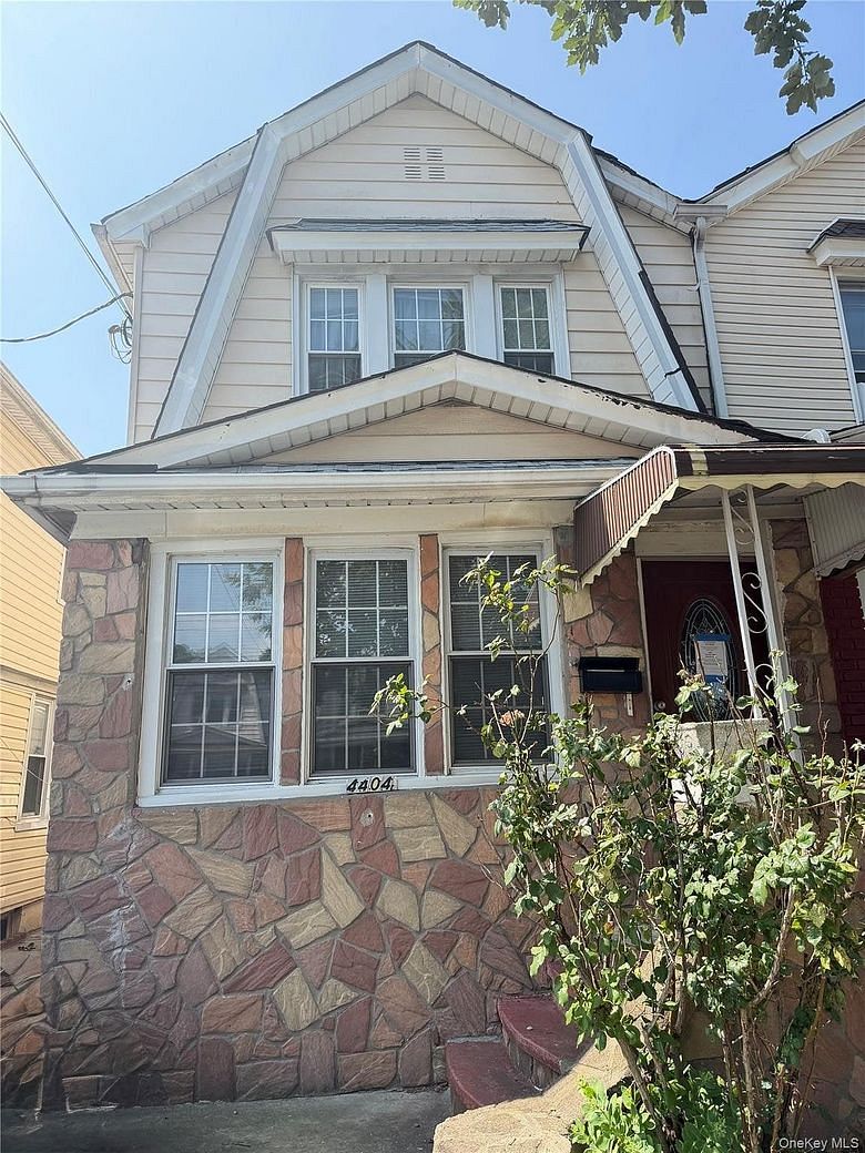 4404 Clarendon Road
