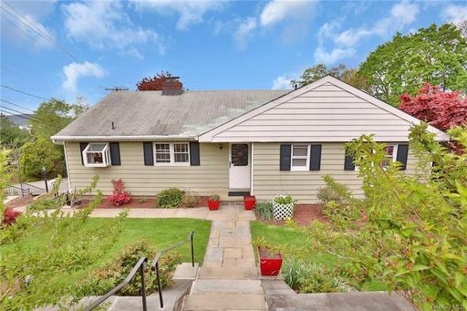 Image 1 of 36 for 61 Cedar Lane in Westchester, Ossining, NY, 10562