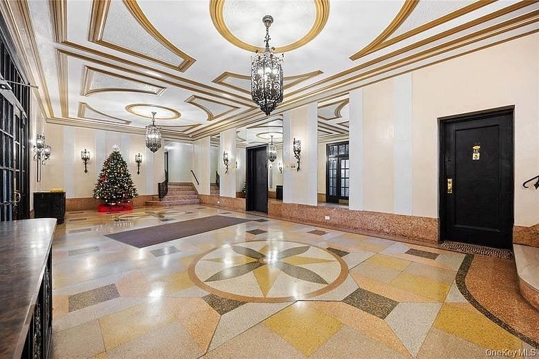 4410 Cayuga Avenue #1D